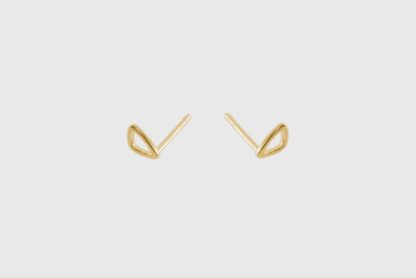 Gold sustainable ethical conscious bridal tiny pebble stud earrings