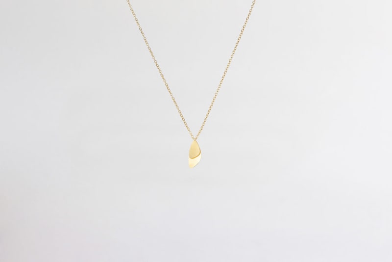 Gold plated sustainable ethical conscious bridal Mini Mussel necklace Gold plated sustainable ethical conscious bridal Mini Mussel necklace