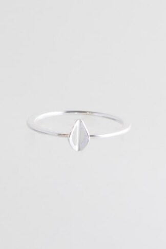 Silver sustainable ethical conscious bridal mini leaf ring
