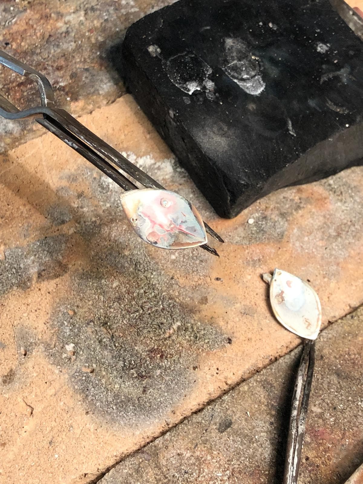 sustainable ethical botanical jewellery goldsmith atelier flower petal sample