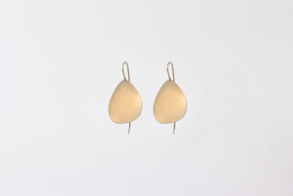 Singö matte earrings with gold plating
